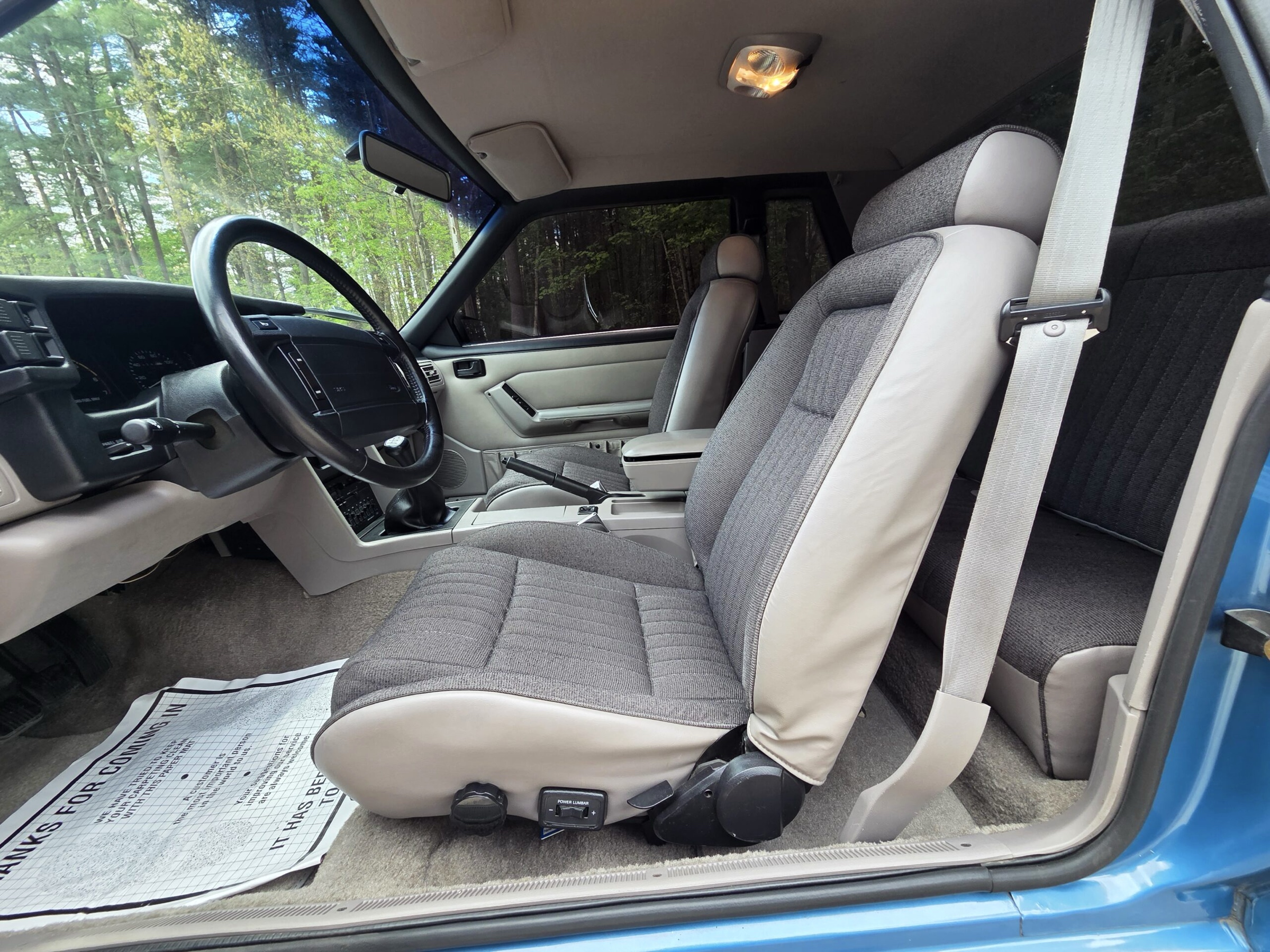 Opening the radio and basic interior cleaning