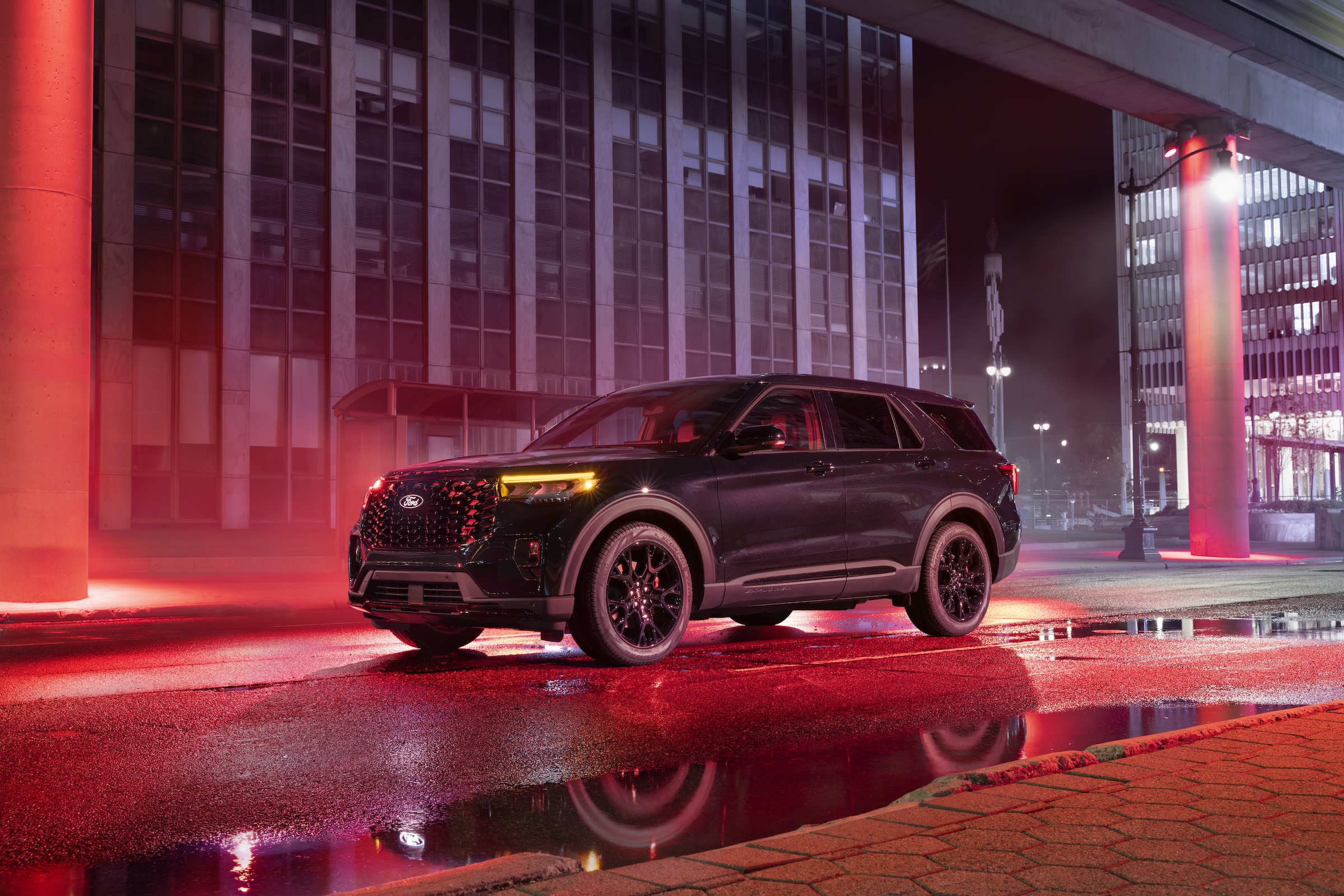 Ford Embraces Explorer ST Enthusiasts With The Sinister Package