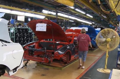Video: Assembly Of A 2013 Ford Mustang