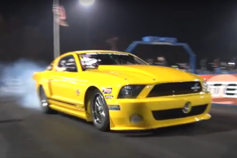 Big-Turbo Shelby GT500 Makes Running Sixes Look Easy!