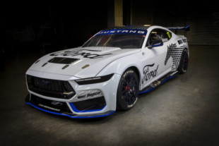 Ford Brings Computer-Generated Supercars To Life At Mount Panorama