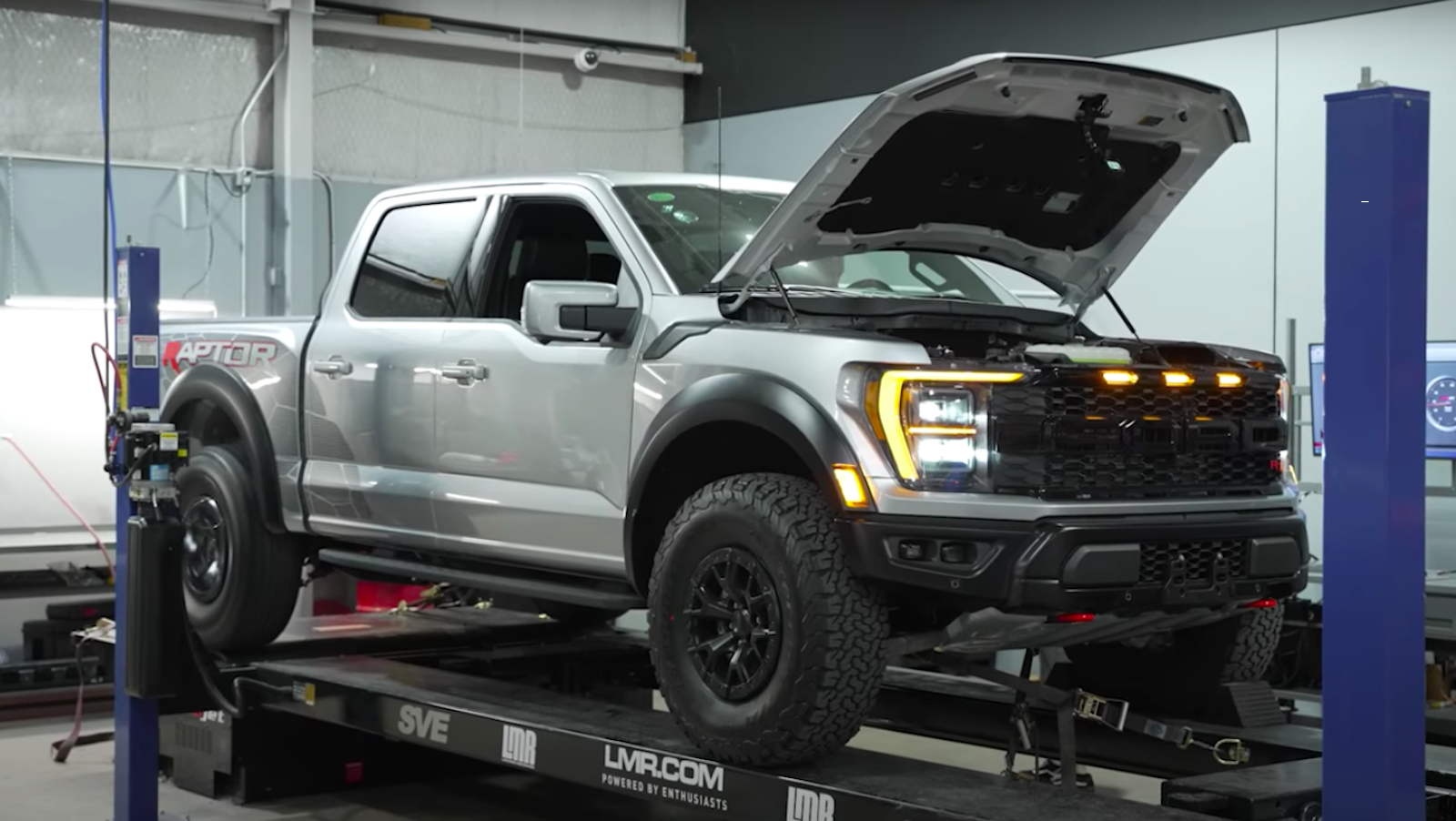 LMR Lets The Raptor R’s Carnivore 5.2 Engine Eat On The Chassis Dyno