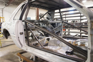 Video: Learn How To Install A Team Z Fox Body Mustang Roll Cage
