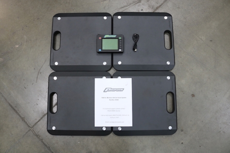 we-take-a-look-at-proforms-7000-lb-slim-wireless-scales-0029